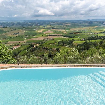 Hotel Dei Capitani Montalcino Esterno foto