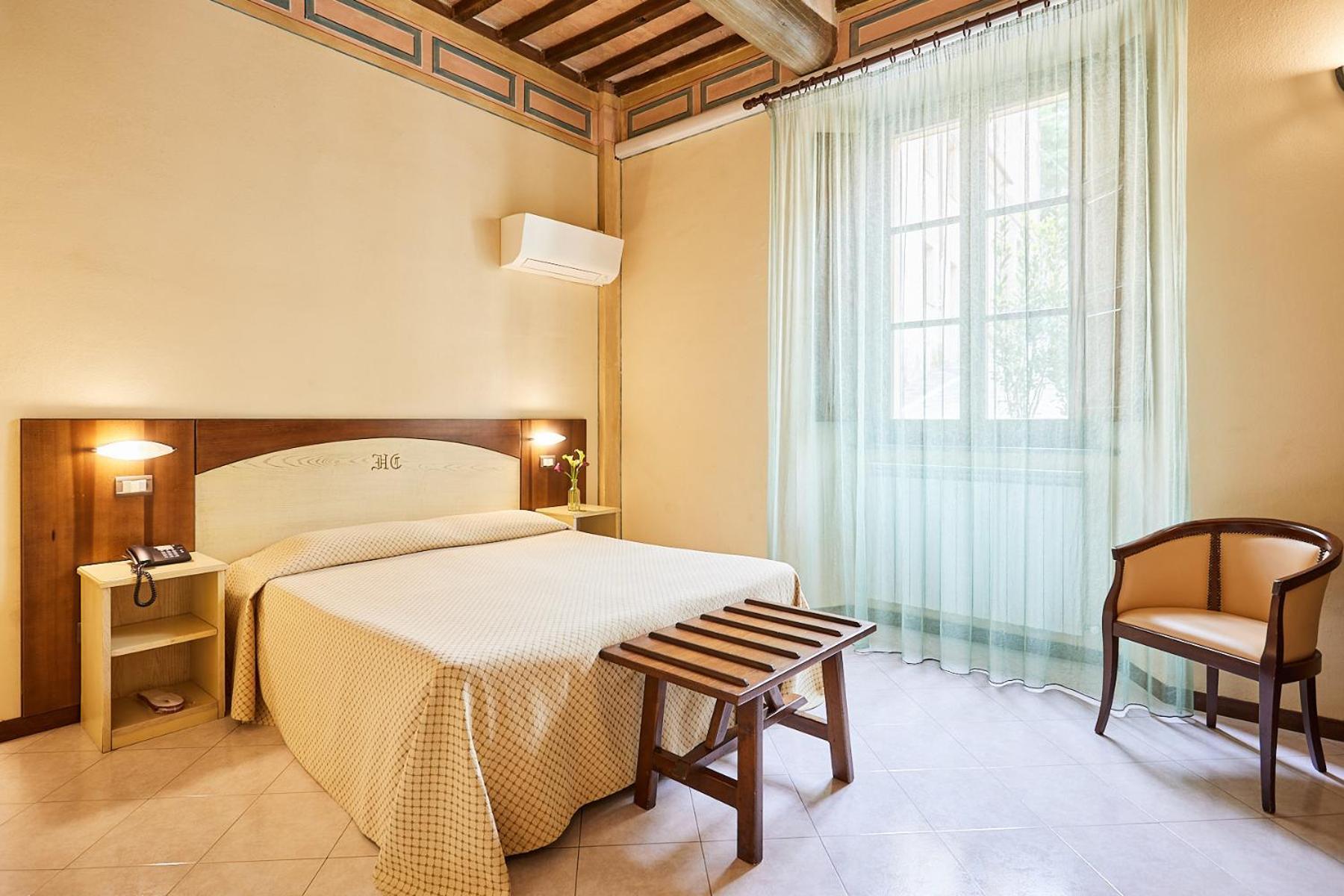 Hotel Dei Capitani Montalcino Esterno foto
