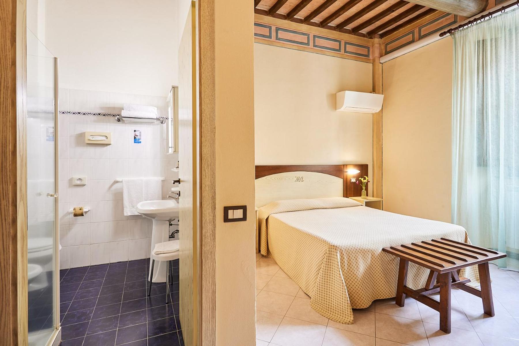 Hotel Dei Capitani Montalcino Esterno foto
