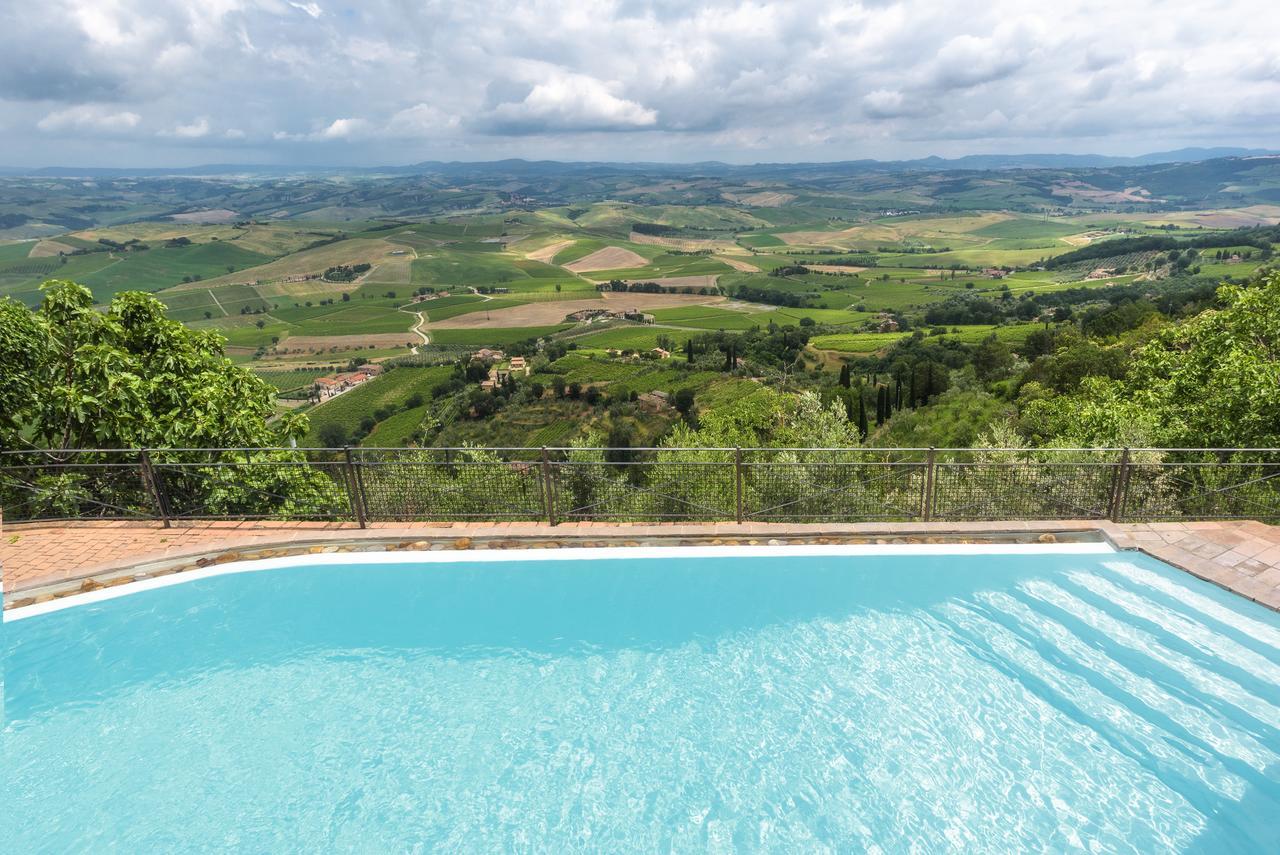 Hotel Dei Capitani Montalcino Esterno foto