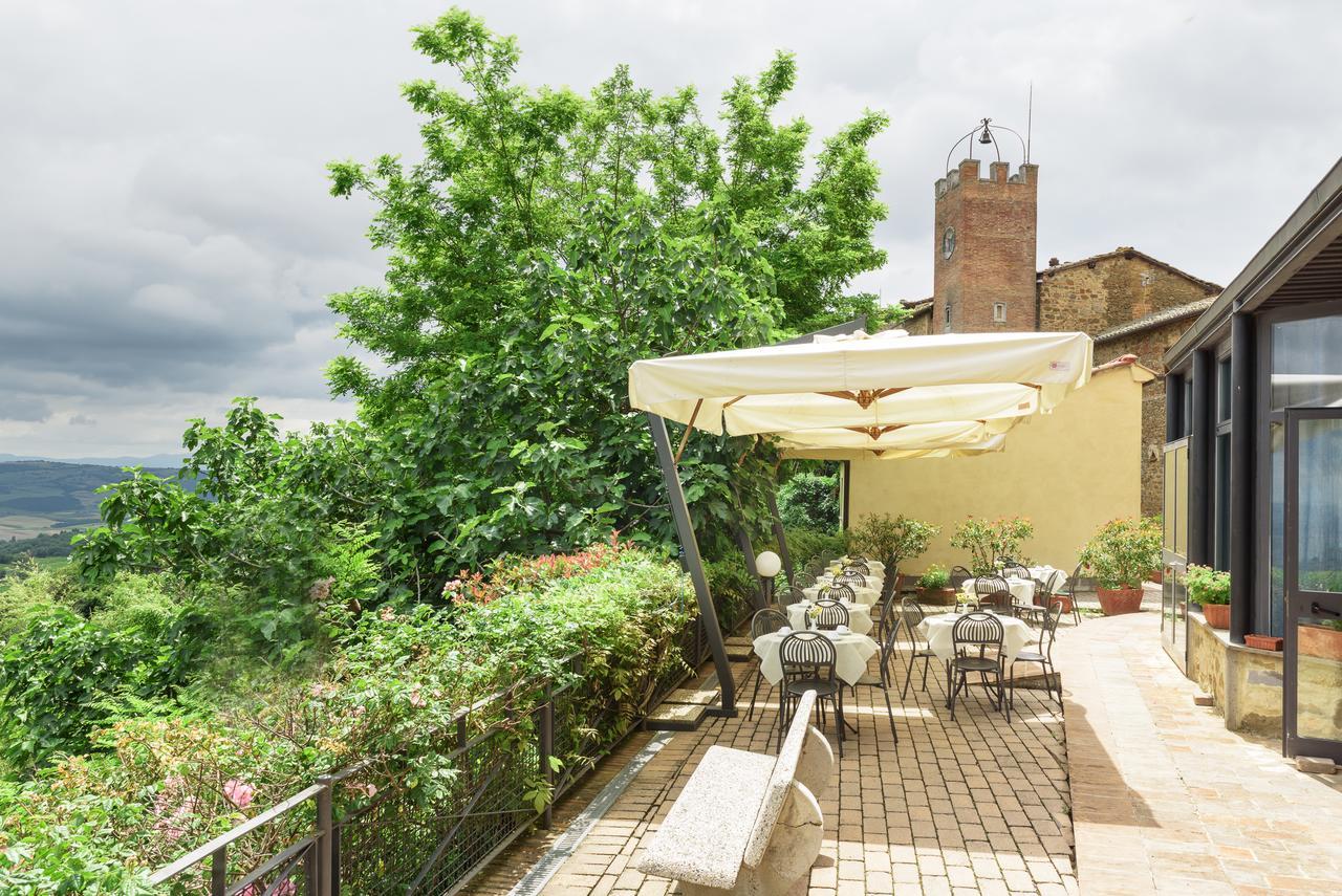 Hotel Dei Capitani Montalcino Esterno foto